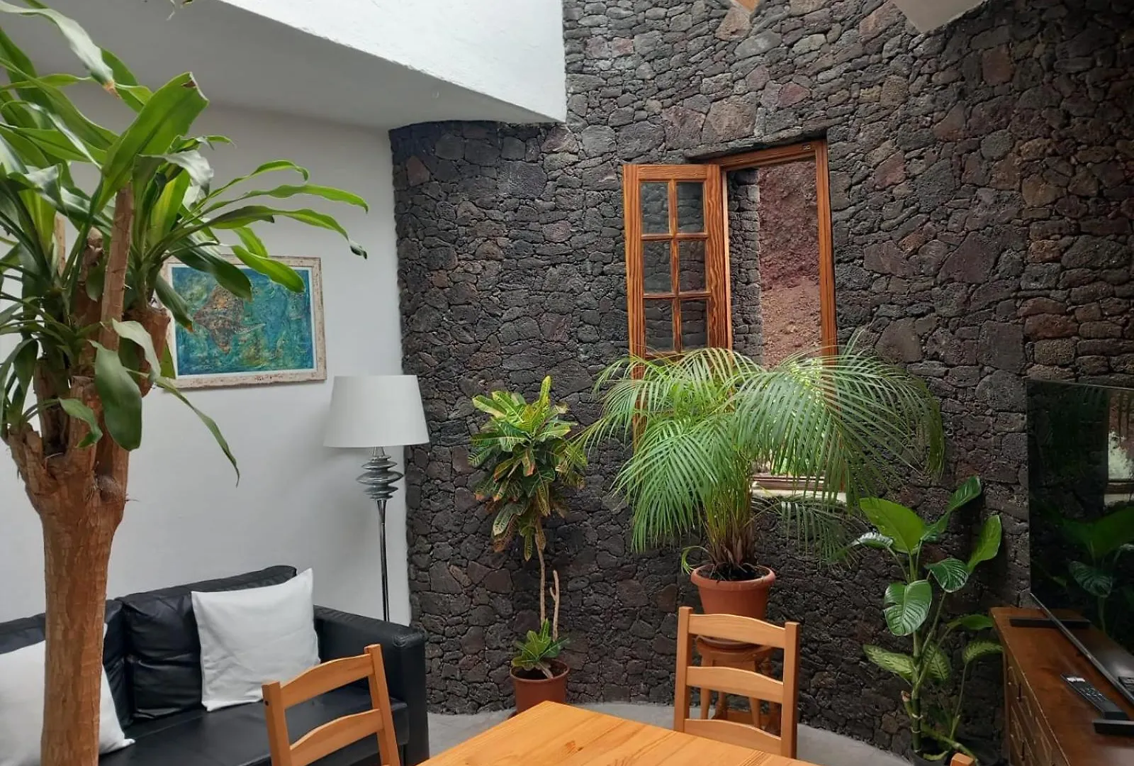 Holiday home Vivienda Vacacional Casa Rosi Frontera